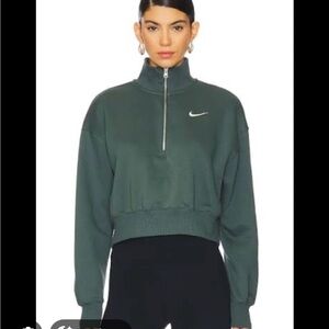 Nike Cropped Half Zip Sweatshirt